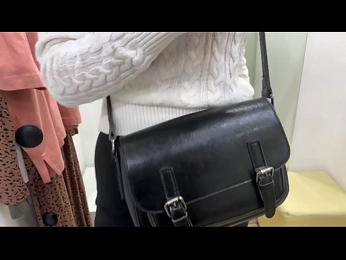 ❤️ Javna masturbacija mlade kujice FeralBerry s dildom u sobi za mjerenje ☑ Porno kod nas hr.classicmebel21.ru